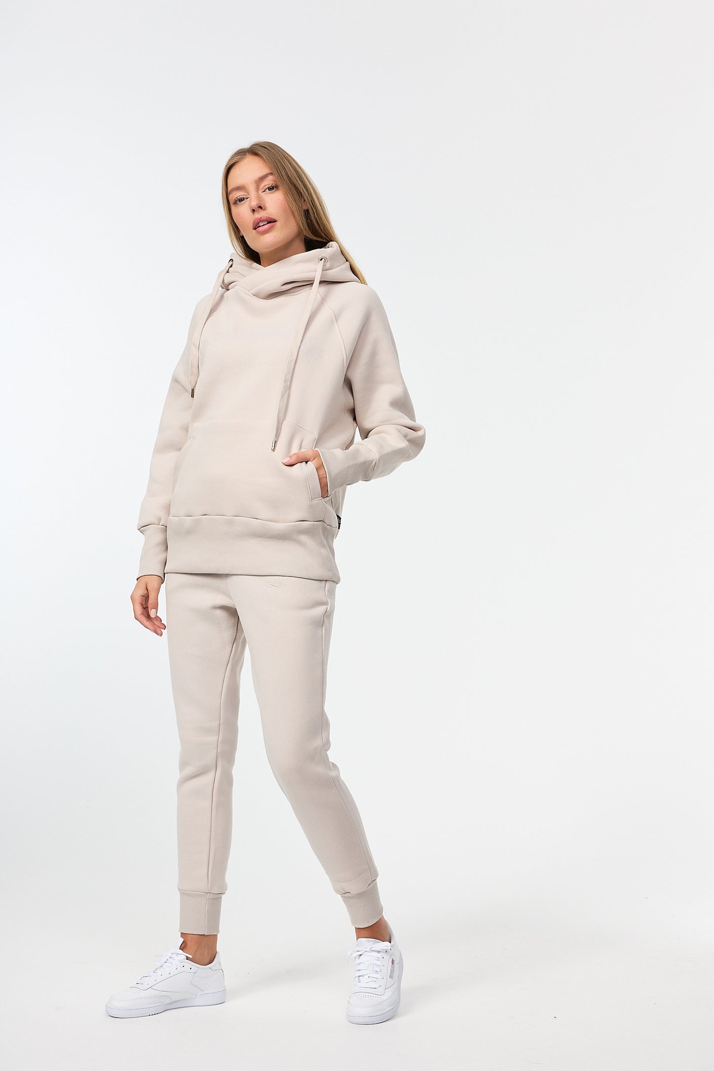 Andragora Sweatshirt "Mademoiselle" – Stilvolles Statement