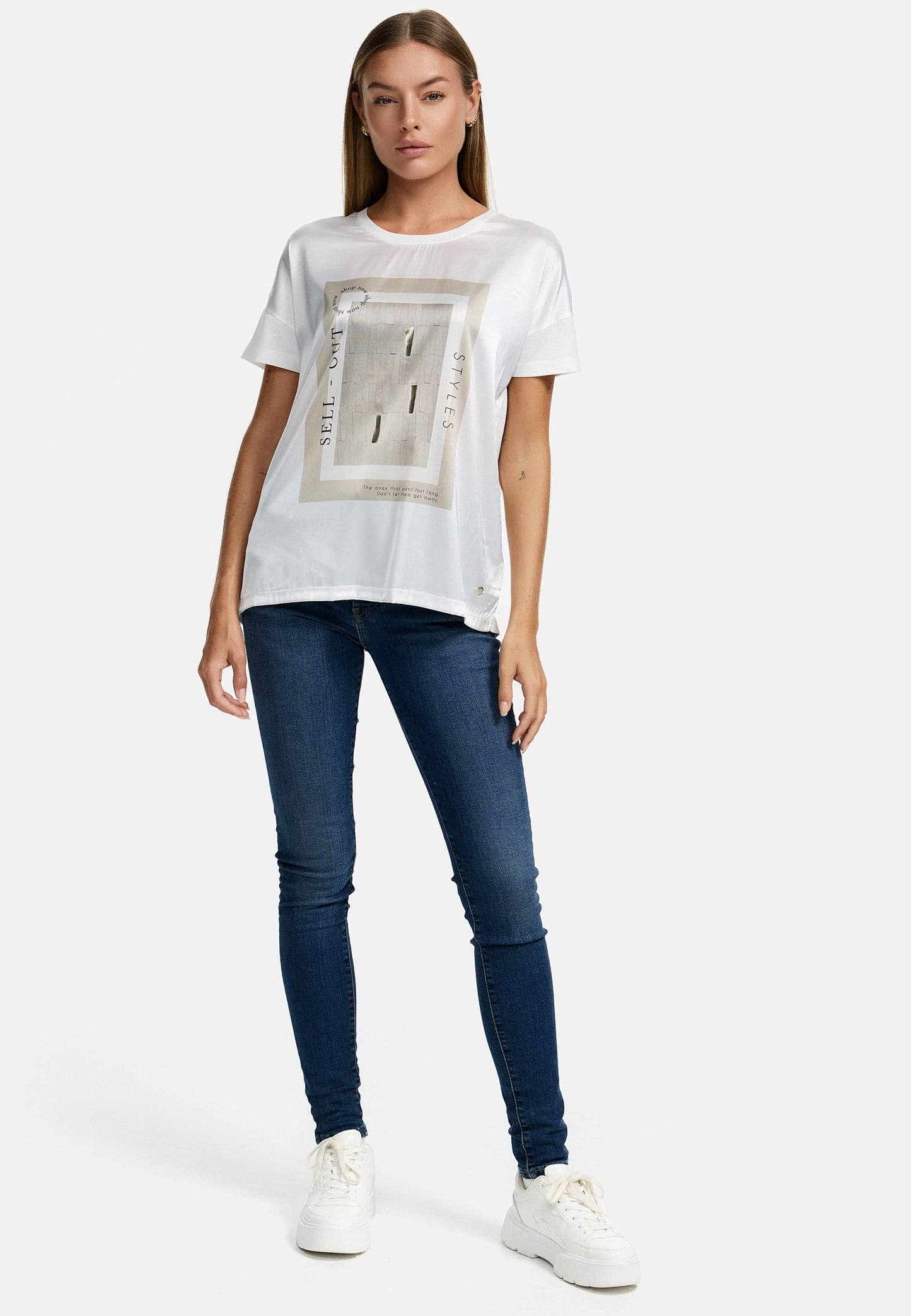 Decay T-Shirt mit stylischem Frontmuster