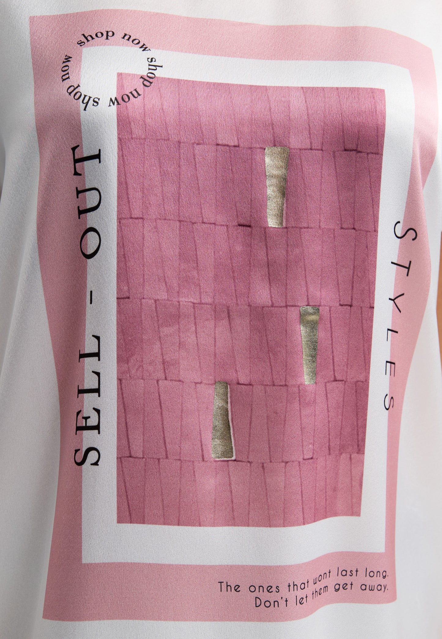 Decay T-Shirt mit stylischem Frontmuster