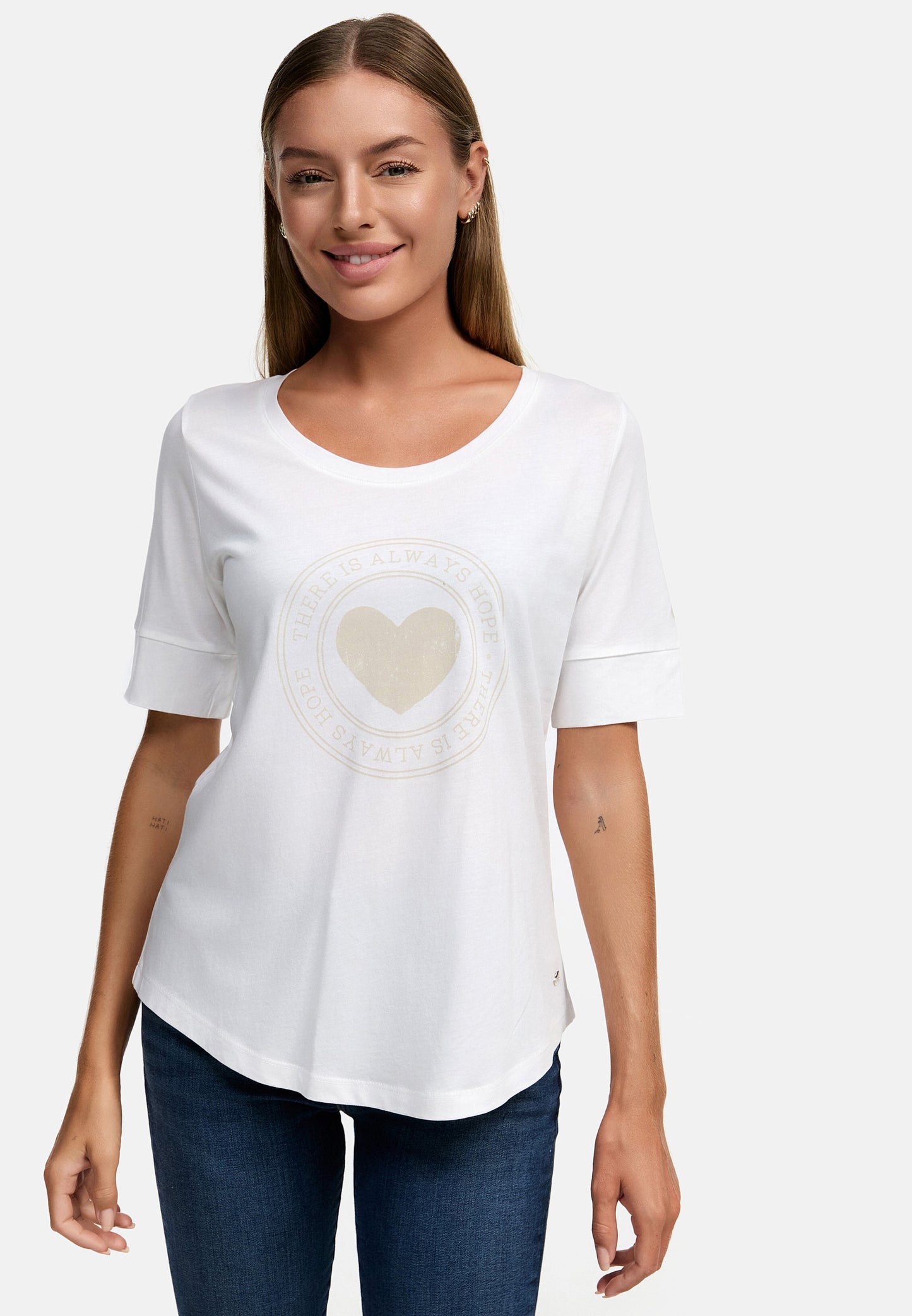Decay T-Shirt – "There is Always Hope" Design mit Herzmotiv