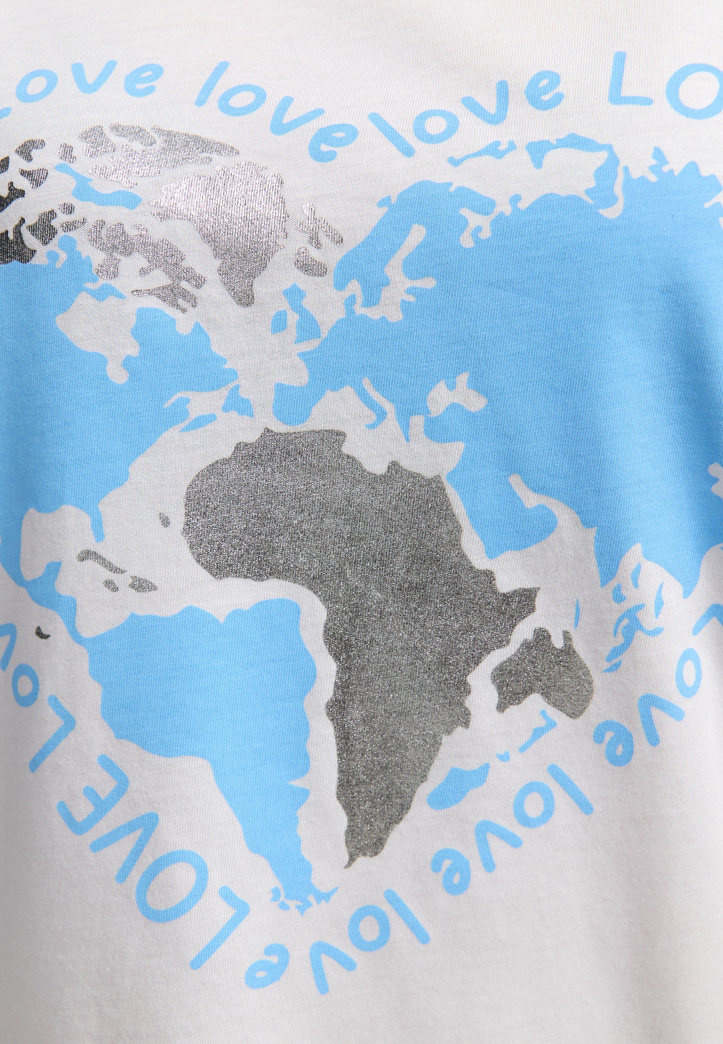 Decay T-Shirt – Love Schriftzug mit Herz und Weltkarte